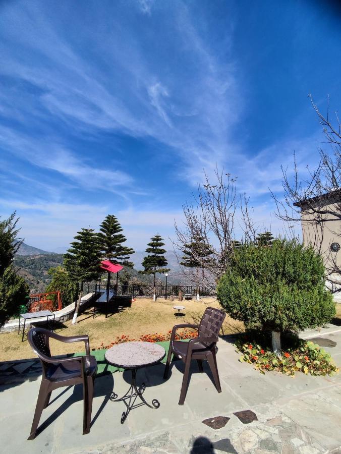 Mist N Meadows Resort Rājgarh Esterno foto