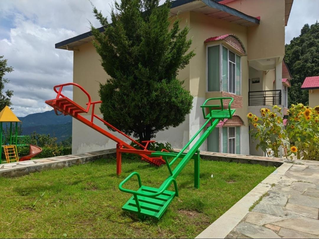 Mist N Meadows Resort Rājgarh Esterno foto
