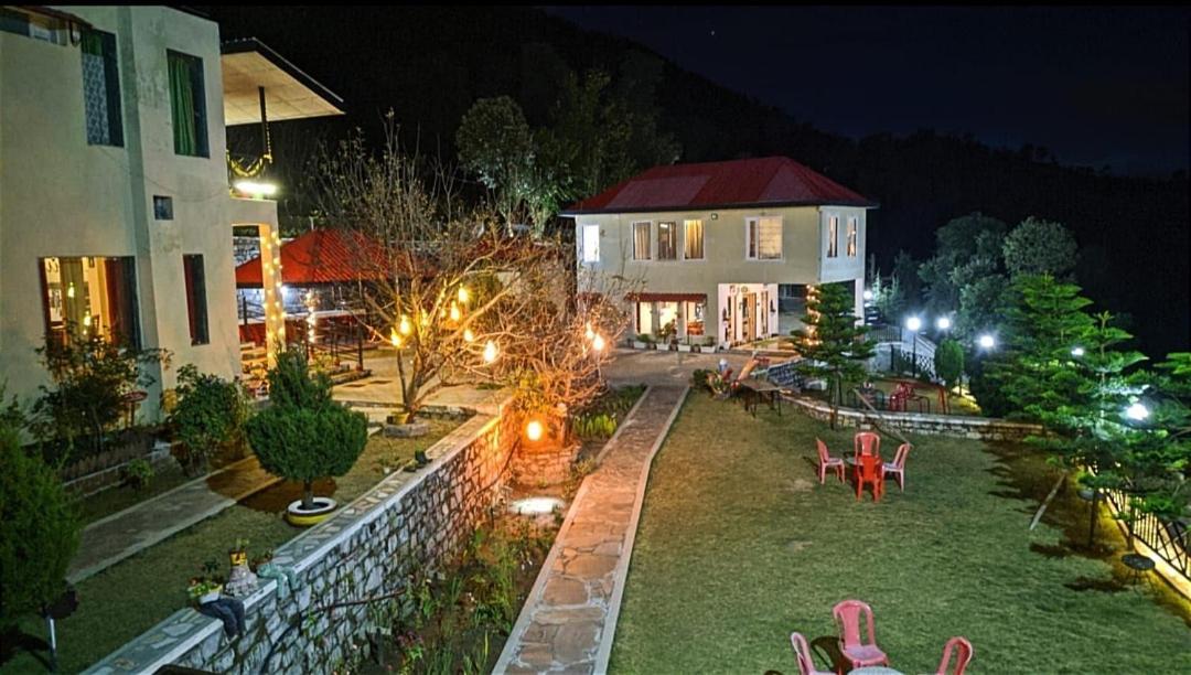 Mist N Meadows Resort Rājgarh Esterno foto