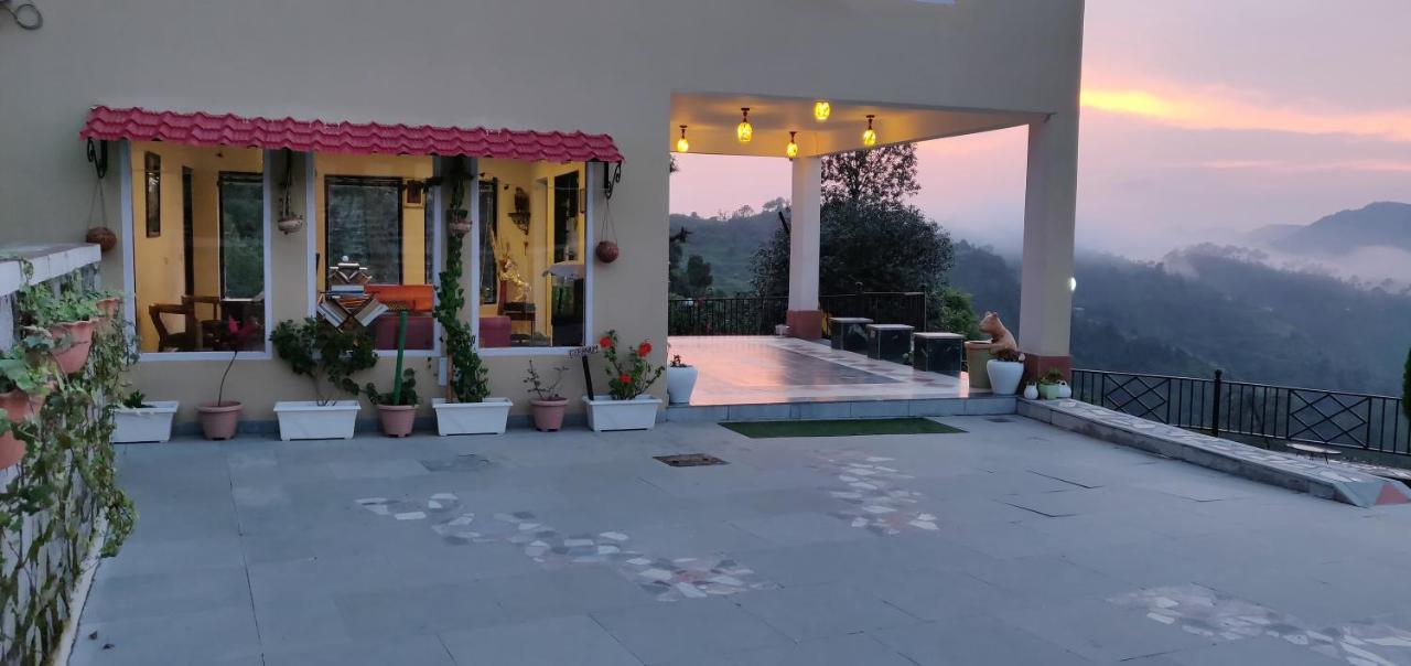 Mist N Meadows Resort Rājgarh Esterno foto