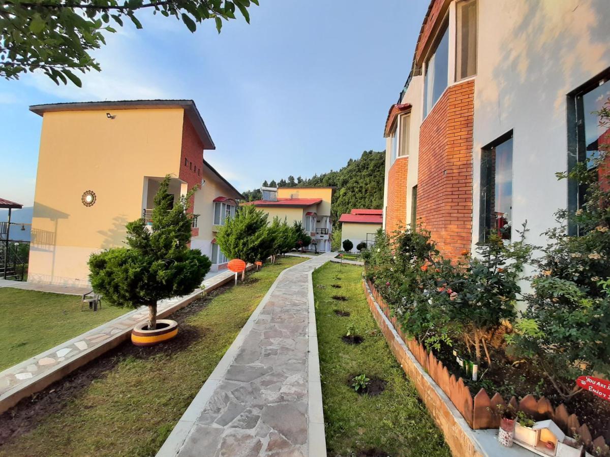 Mist N Meadows Resort Rājgarh Esterno foto
